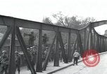 Immagine di Stati Uniti truppe Regensburg Germania, 1945, secondo 25 filmato di repertorio 65675073950
