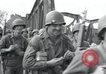 Immagine di Stati Uniti truppe Regensburg Germania, 1945, secondo 29 filmato di repertorio 65675073950