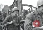 Immagine di Stati Uniti truppe Regensburg Germania, 1945, secondo 30 filmato di repertorio 65675073950