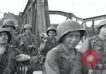 Immagine di Stati Uniti truppe Regensburg Germania, 1945, secondo 36 filmato di repertorio 65675073950