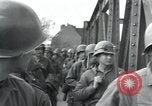 Immagine di Stati Uniti truppe Regensburg Germania, 1945, secondo 40 filmato di repertorio 65675073950