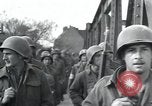 Immagine di Stati Uniti truppe Regensburg Germania, 1945, secondo 45 filmato di repertorio 65675073950
