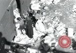 Immagine di Civili tedesco Regensburg Germania, 1945, secondo 20 filmato di repertorio 65675073951