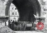 Immagine di Civili tedesco Regensburg Germania, 1945, secondo 27 filmato di repertorio 65675073951