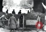 Immagine di Civili tedesco Regensburg Germania, 1945, secondo 34 filmato di repertorio 65675073951