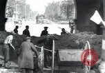 Immagine di Civili tedesco Regensburg Germania, 1945, secondo 38 filmato di repertorio 65675073951