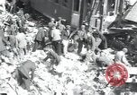 Immagine di Civili tedesco Regensburg Germania, 1945, secondo 11 filmato di repertorio 65675073952