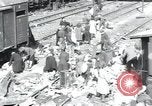 Immagine di Civili tedesco Regensburg Germania, 1945, secondo 14 filmato di repertorio 65675073952