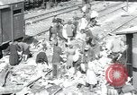 Immagine di Civili tedesco Regensburg Germania, 1945, secondo 15 filmato di repertorio 65675073952