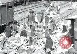 Immagine di Civili tedesco Regensburg Germania, 1945, secondo 17 filmato di repertorio 65675073952