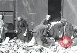 Immagine di Civili tedesco Regensburg Germania, 1945, secondo 23 filmato di repertorio 65675073952