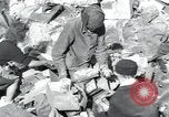 Immagine di Civili tedesco Regensburg Germania, 1945, secondo 25 filmato di repertorio 65675073952