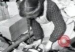 Immagine di Civili tedesco Regensburg Germania, 1945, secondo 34 filmato di repertorio 65675073952