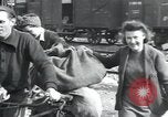 Immagine di Civili tedesco Regensburg Germania, 1945, secondo 46 filmato di repertorio 65675073952
