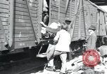 Immagine di Civili tedesco Regensburg Germania, 1945, secondo 50 filmato di repertorio 65675073952