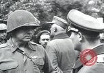 Standbild Oberst Frank Dunkerly Regensburg Deutschland, 1945, aus Sekunde 10 historischem Filmmaterial Videoclip 65675073953