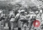 Standbild Oberst Frank Dunkerly Regensburg Deutschland, 1945, aus Sekunde 18 historischem Filmmaterial Videoclip 65675073953