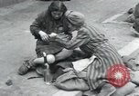 Standbild ungarisch-jüdischen Arbeiter Wurzen Deutschland, 1945, aus Sekunde 9 historischem Filmmaterial Videoclip 65675073956
