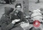 Standbild ungarisch-jüdischen Arbeiter Wurzen Deutschland, 1945, aus Sekunde 15 historischem Filmmaterial Videoclip 65675073956