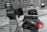 Standbild ungarisch-jüdischen Arbeiter Wurzen Deutschland, 1945, aus Sekunde 28 historischem Filmmaterial Videoclip 65675073956