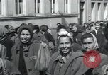 Immagine di Hungarian-Jewish donne Wurzen Germania, 1945, secondo 45 filmato di repertorio 65675073957