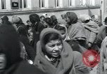 Immagine di Hungarian-Jewish donne Wurzen Germania, 1945, secondo 49 filmato di repertorio 65675073957
