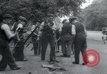 Standbild Richmond Park London England Vereinigtes Königreich, 1940, aus Sekunde 10 historischem Filmmaterial Videoclip 65675073958