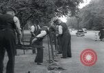 Standbild Richmond Park London England Vereinigtes Königreich, 1940, aus Sekunde 15 historischem Filmmaterial Videoclip 65675073958