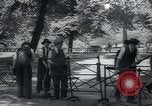 Standbild Richmond Park London England Vereinigtes Königreich, 1940, aus Sekunde 58 historischem Filmmaterial Videoclip 65675073958