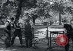 Standbild Richmond Park London England Vereinigtes Königreich, 1940, aus Sekunde 60 historischem Filmmaterial Videoclip 65675073958