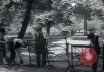 Standbild Richmond Park London England Vereinigtes Königreich, 1940, aus Sekunde 61 historischem Filmmaterial Videoclip 65675073958