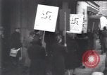 Standbild anti-Nazi Demonstranten New York City USA, 1938, aus Sekunde 12 historischem Filmmaterial Videoclip 65675073983