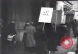 Standbild anti-Nazi Demonstranten New York City USA, 1938, aus Sekunde 13 historischem Filmmaterial Videoclip 65675073983