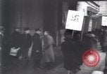 Standbild anti-Nazi Demonstranten New York City USA, 1938, aus Sekunde 14 historischem Filmmaterial Videoclip 65675073983