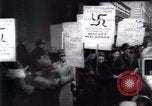 Standbild anti-Nazi Demonstranten New York City USA, 1938, aus Sekunde 37 historischem Filmmaterial Videoclip 65675073983