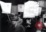 Standbild anti-Nazi Demonstranten New York City USA, 1938, aus Sekunde 44 historischem Filmmaterial Videoclip 65675073983