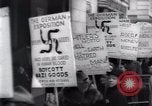 Standbild anti-Nazi Demonstranten New York City USA, 1938, aus Sekunde 46 historischem Filmmaterial Videoclip 65675073983