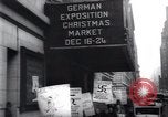 Standbild anti-Nazi Demonstranten New York City USA, 1938, aus Sekunde 50 historischem Filmmaterial Videoclip 65675073983