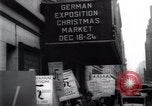 Standbild anti-Nazi Demonstranten New York City USA, 1938, aus Sekunde 57 historischem Filmmaterial Videoclip 65675073983