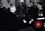 Standbild Marschall Josip Broz Tito Prag Tschechoslowakei, 1946, aus Sekunde 16 historischem Filmmaterial Videoclip 65675073986