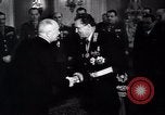 Standbild Marschall Josip Broz Tito Prag Tschechoslowakei, 1946, aus Sekunde 17 historischem Filmmaterial Videoclip 65675073986
