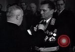 Standbild Marschall Josip Broz Tito Prag Tschechoslowakei, 1946, aus Sekunde 26 historischem Filmmaterial Videoclip 65675073986
