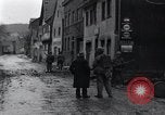 Image US Army round-up des prisonniers allemands Mechernich  Allemagne, 1945, de la seconde 20 séquences d'archives historiques vidéo 65675073998