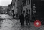 Image US Army round-up des prisonniers allemands Mechernich  Allemagne, 1945, de la seconde 21 séquences d'archives historiques vidéo 65675073998