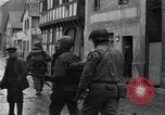 Image US Army round-up des prisonniers allemands Mechernich  Allemagne, 1945, de la seconde 26 séquences d'archives historiques vidéo 65675073998