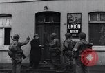 Image US Army round-up des prisonniers allemands Mechernich  Allemagne, 1945, de la seconde 32 séquences d'archives historiques vidéo 65675073998