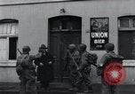Image US Army round-up des prisonniers allemands Mechernich  Allemagne, 1945, de la seconde 33 séquences d'archives historiques vidéo 65675073998
