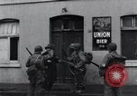 Image US Army round-up des prisonniers allemands Mechernich  Allemagne, 1945, de la seconde 34 séquences d'archives historiques vidéo 65675073998