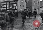 Image US Army round-up des prisonniers allemands Mechernich  Allemagne, 1945, de la seconde 39 séquences d'archives historiques vidéo 65675073998