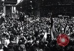 Immagine di La folla francese Parigi Francia, 1945, secondo 33 filmato di repertorio 65675074010